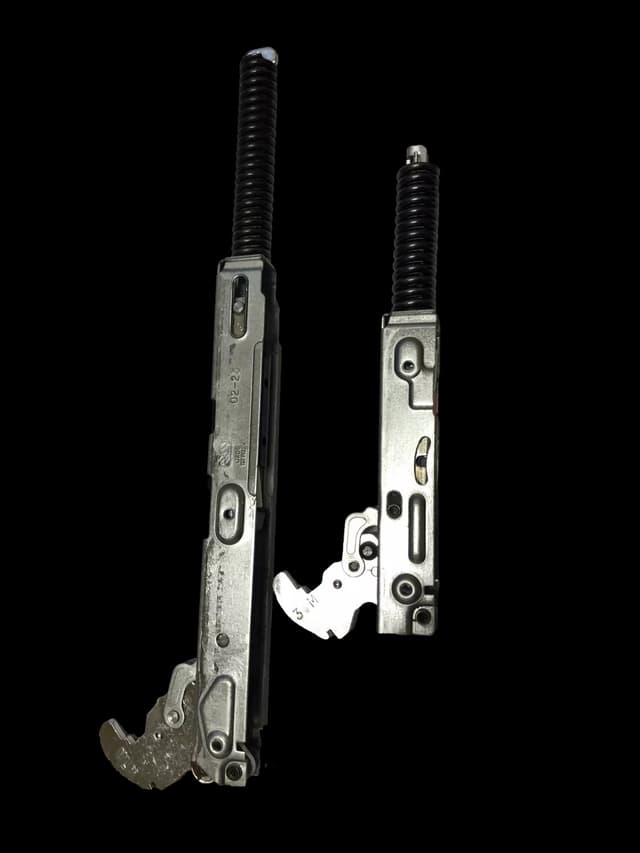 481011123441 Sada pantů dveří Whirlpool Indesit