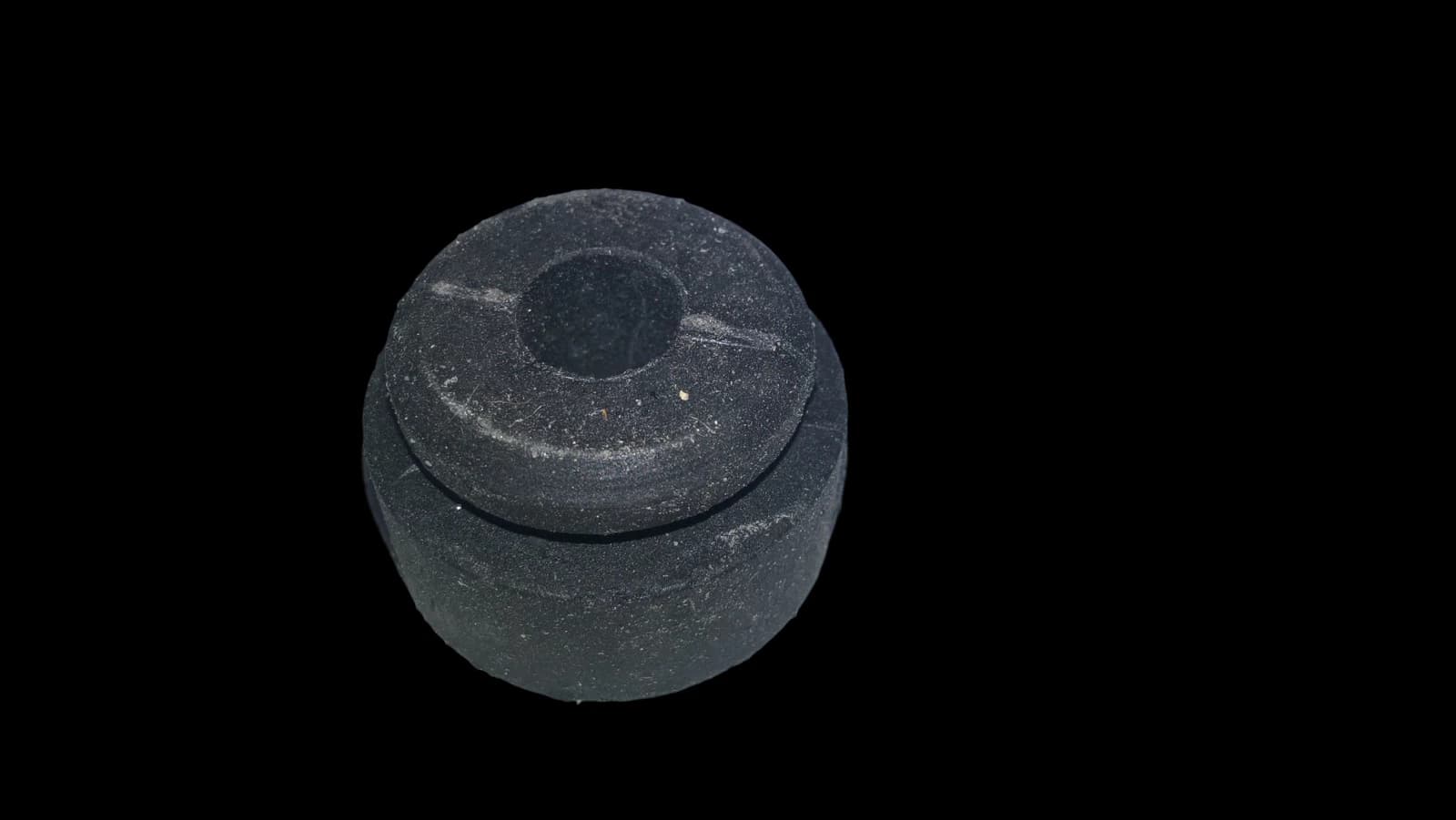 8757521599446 Noha kompresoru pro ledničky Whirlpool, Indesit, Bosch, Liebherr a další